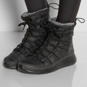 Roshe Run Hi shell sneaker-style boots